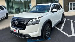 2024 Nissan Pathfinder SV