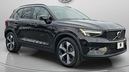 2025 Volvo XC40 B5 Plus Dark Theme