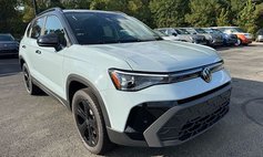 2025 Volkswagen Taos SE Black 4Motion