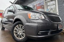 2015 Chrysler Town and Country Touring-L
