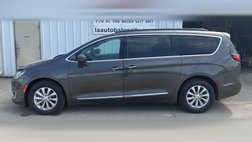 2017 Chrysler Pacifica Touring L FWD