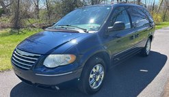 2005 Chrysler Town and Country Limited