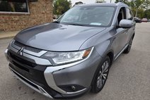 2020 Mitsubishi Outlander SE
