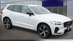 2023 Volvo XC60 B6 Ultimate Dark Theme