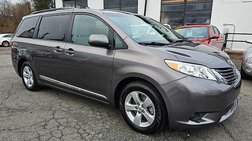 2017 Toyota Sienna LE