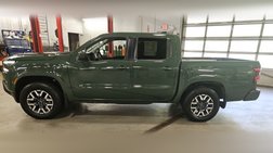 2024 Nissan Frontier SL