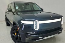 2024 Rivian R1S Adventure