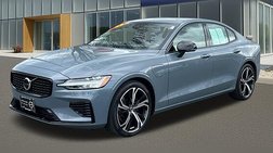 2023 Volvo S60 Recharge T8 Plus Dark Theme