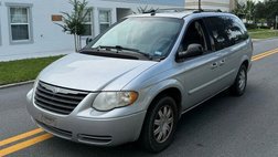 2005 Chrysler Town and Country Touring