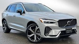 2025 Volvo XC60 B5 Ultra Dark Theme