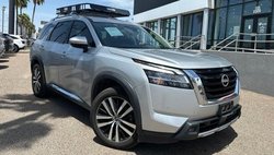 2023 Nissan Pathfinder Platinum
