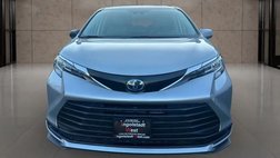 2021 Toyota Sienna LE 8-Passenger
