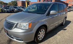 2014 Chrysler Town and Country Touring