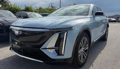 2024 Cadillac LYRIQ Luxury 2