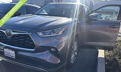 2022 Toyota Highlander Hybrid Platinum