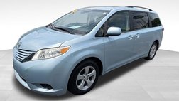 2017 Toyota Sienna LE 8-Passenger