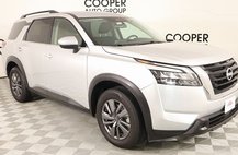 2023 Nissan Pathfinder SV