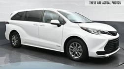 2021 Toyota Sienna LE 8-Passenger