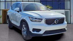 2020 Volvo XC40 T4 Momentum