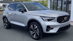 2025 Volvo XC40 B5 Plus Dark Theme