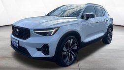 2024 Volvo XC40 B5 Plus Dark Theme