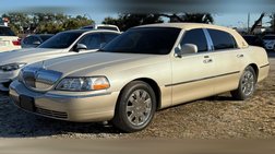 2005 Lincoln Town Car Signature Limited