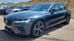 2022 Volvo S60 Recharge T8 R-Design
