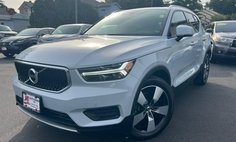 2020 Volvo XC40 T5 Momentum