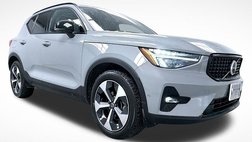 2025 Volvo XC40 B5 Plus Dark Theme