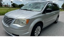 2010 Chrysler Town and Country LX