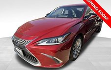 2019 Lexus ES 300h Luxury
