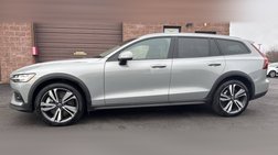 2025 Volvo V60 Cross Country B5 Plus