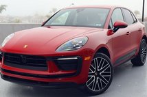 2025 Porsche Macan T