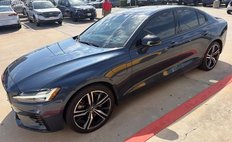 2022 Volvo S60 Recharge T8 R-Design