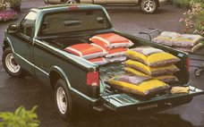 1999 Chevrolet S-10 Base