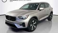 2024 Volvo XC40 B5 Plus Bright Theme