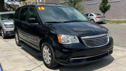 2016 Chrysler Town and Country Touring
