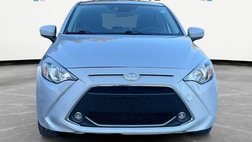 2020 Toyota Yaris Hatchback LE