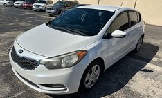 2016 Kia Forte5 LX