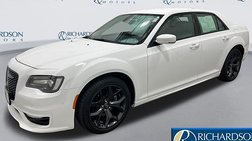 2023 Chrysler 300 Touring L