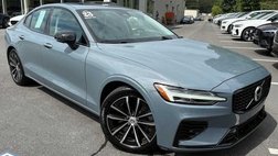 2024 Volvo S60 Recharge T8 Plus Dark Theme