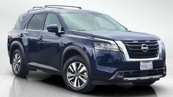 2022 Nissan Pathfinder SL