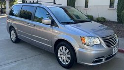 2016 Chrysler Town and Country Touring