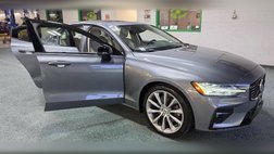 2021 Volvo S60 T5 Momentum
