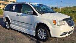 2016 Chrysler Town and Country Limited Platinum