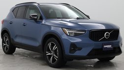 2023 Volvo XC40 B5 Plus Dark Theme
