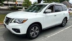 2017 Nissan Pathfinder SL