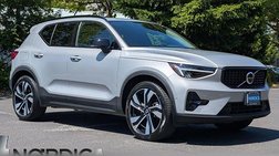 2025 Volvo XC40 B5 Plus Dark Theme