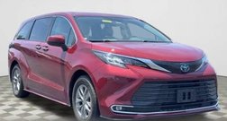 2022 Toyota Sienna XLE