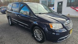 2014 Chrysler Town and Country Touring-L